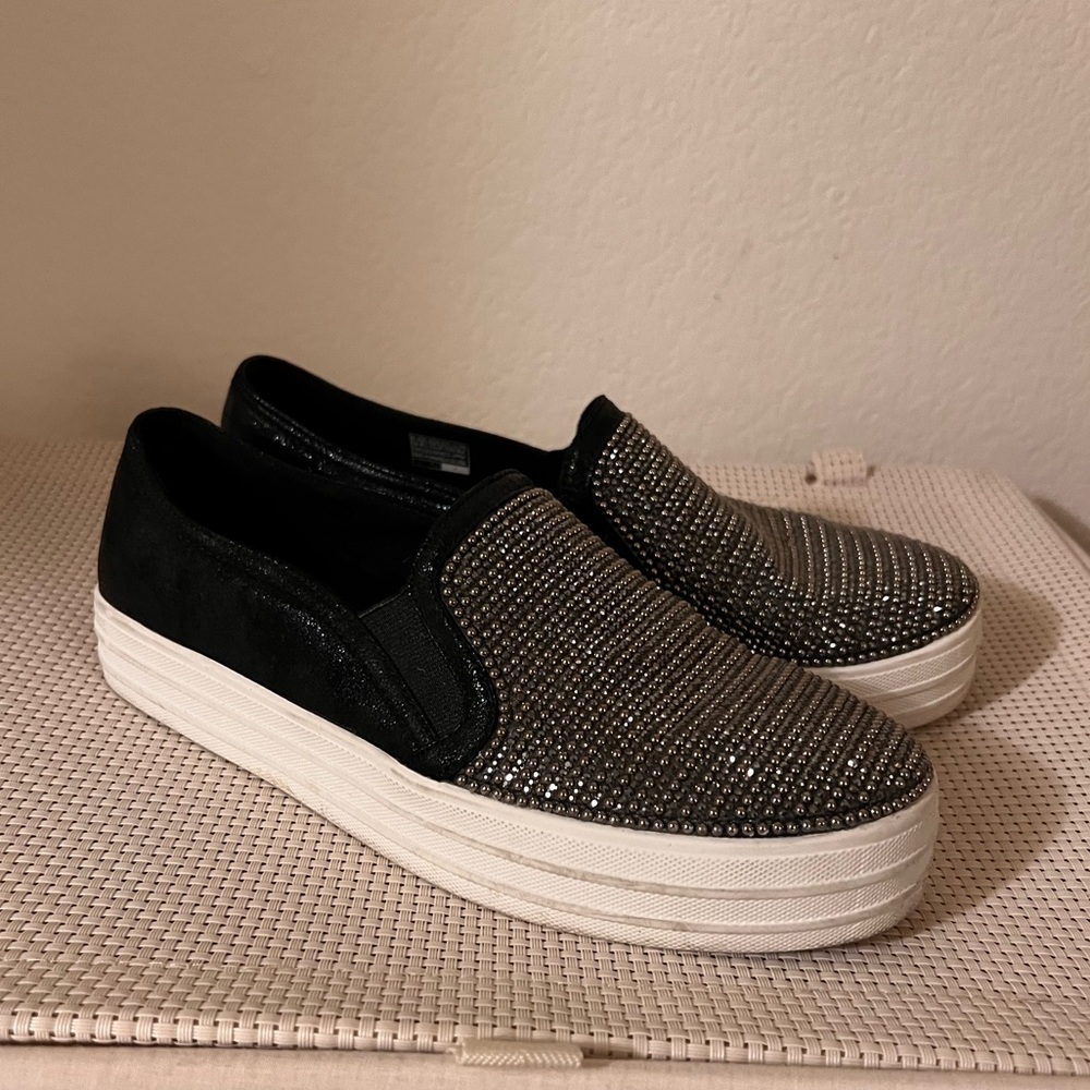 Sparkling slip on platform sneakers!